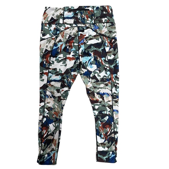 Free People Intimates Guinevere  camo 7/8 leggings large. - Picture 2 of 7